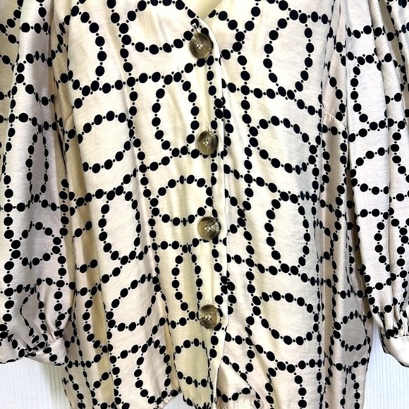 H&M - Black And Ivory Design V Neck Button Down Puff Sleeves Top Size XXS - Picture 6 of 11